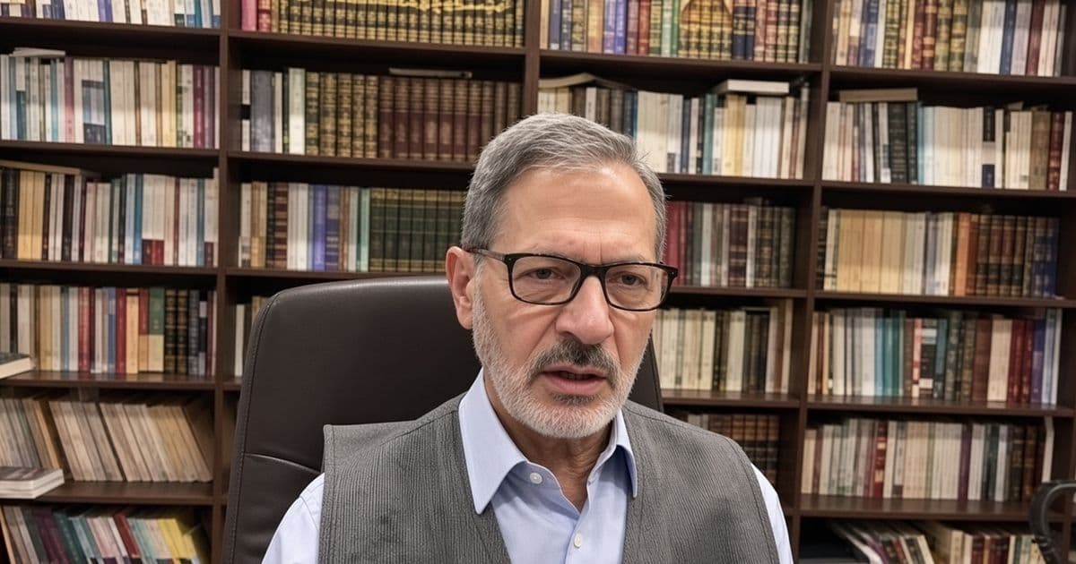 وفاة المفكر السوري عدنان زرزور