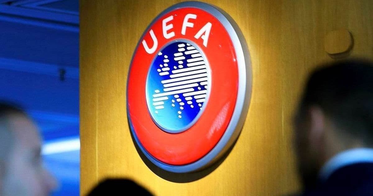 يويفا قد يتراجع عن مقاطعة بطولات فيفا