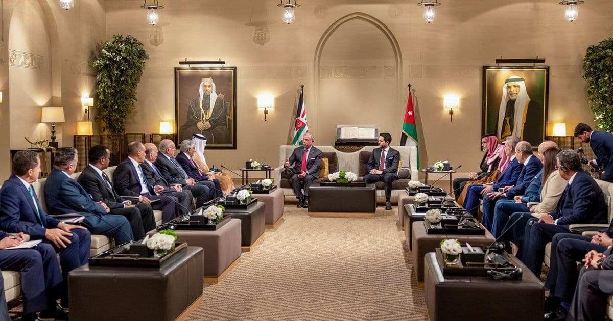 ملك الأردن يناشد الوحدة لمواجهة إجراءات الأقصى