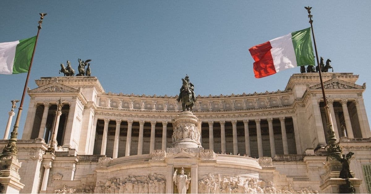Italy to deport flag-insulting migrant