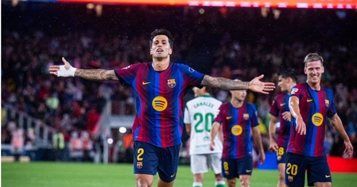 Barcelona defeats Racing Santander 7-0