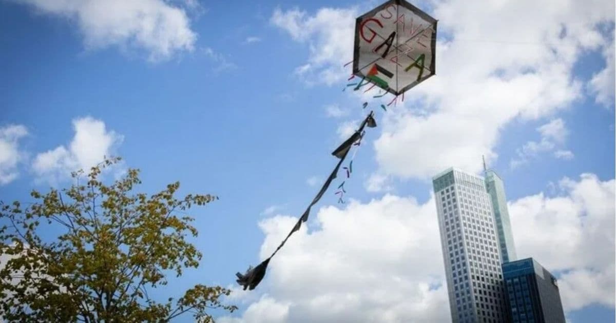 Palestinian flag drawn on kite displays in Dutch cities