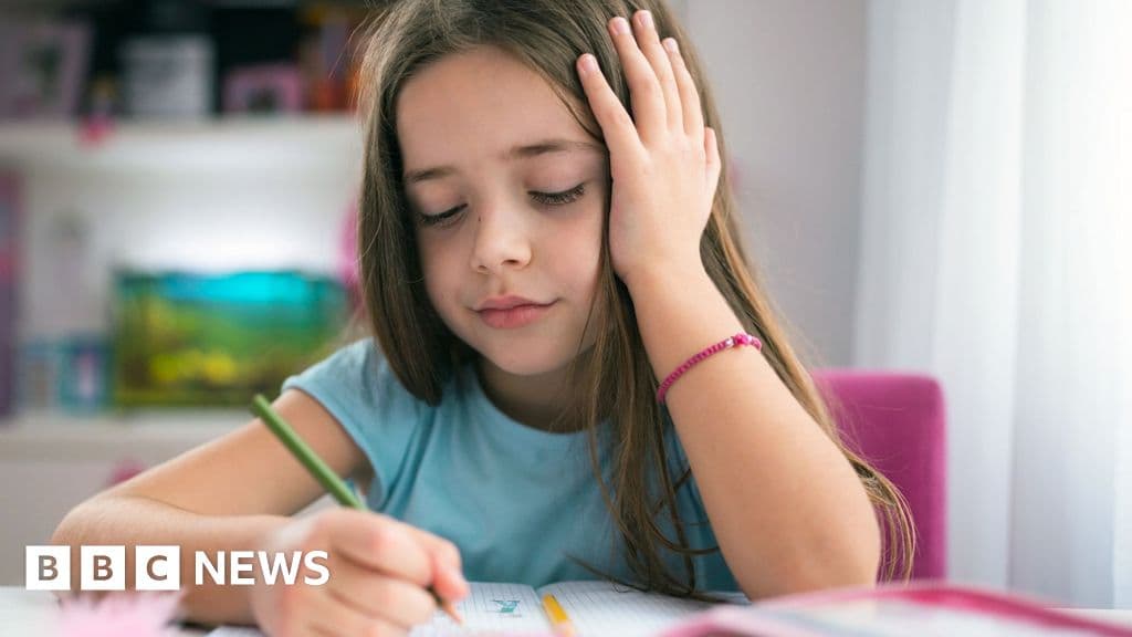 كيف تتعامل مع خيبة أمل الطفل بعد عدم دعوته