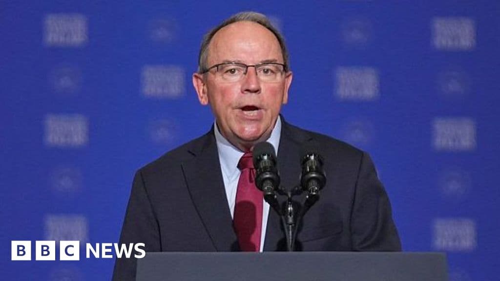US congressman rescues himself after lake landing