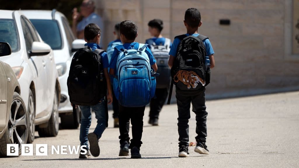 قلق فلسطيني على أطفال المدارس