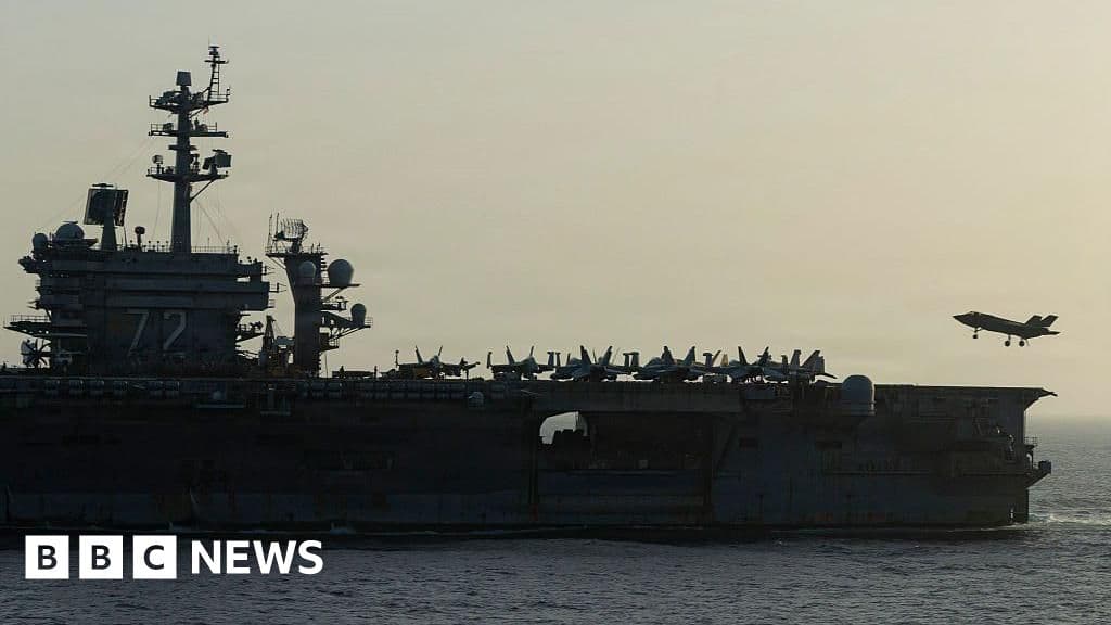 تصاعد المخاوف حول أوضاع USS Abraham Lincoln