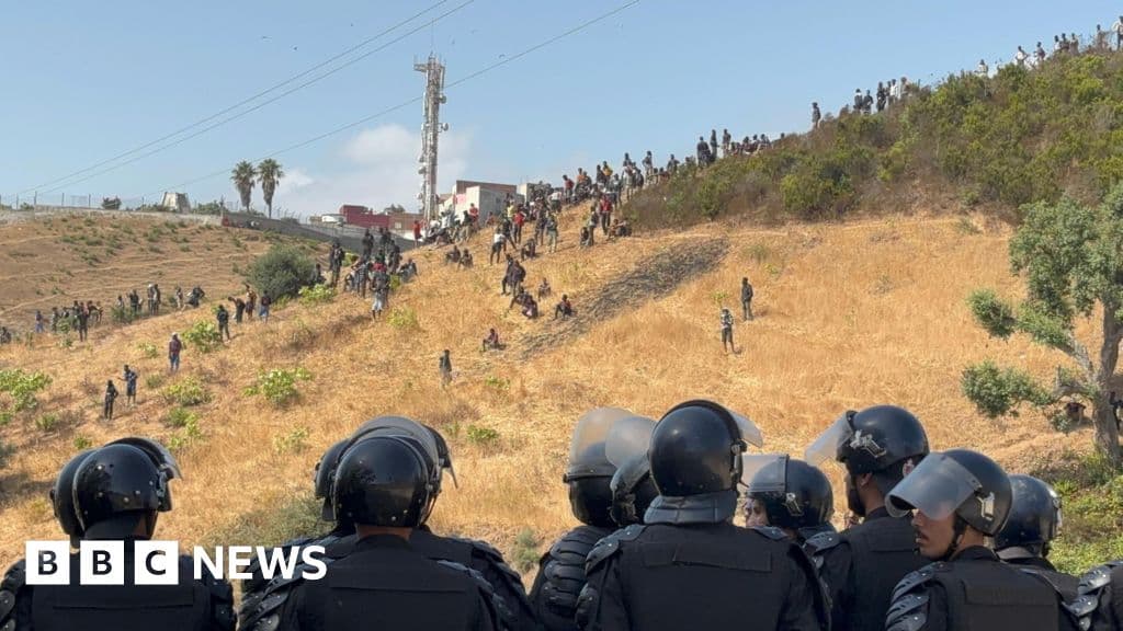 Morocco arrests migrants crossing into Ceuta