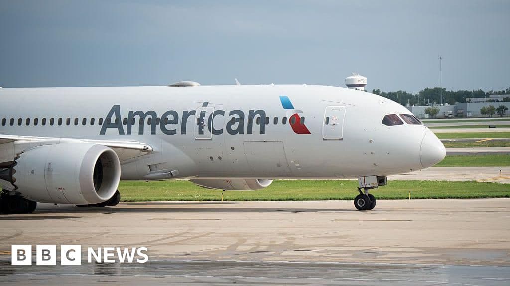 American Airlines to bring back seatback screens
