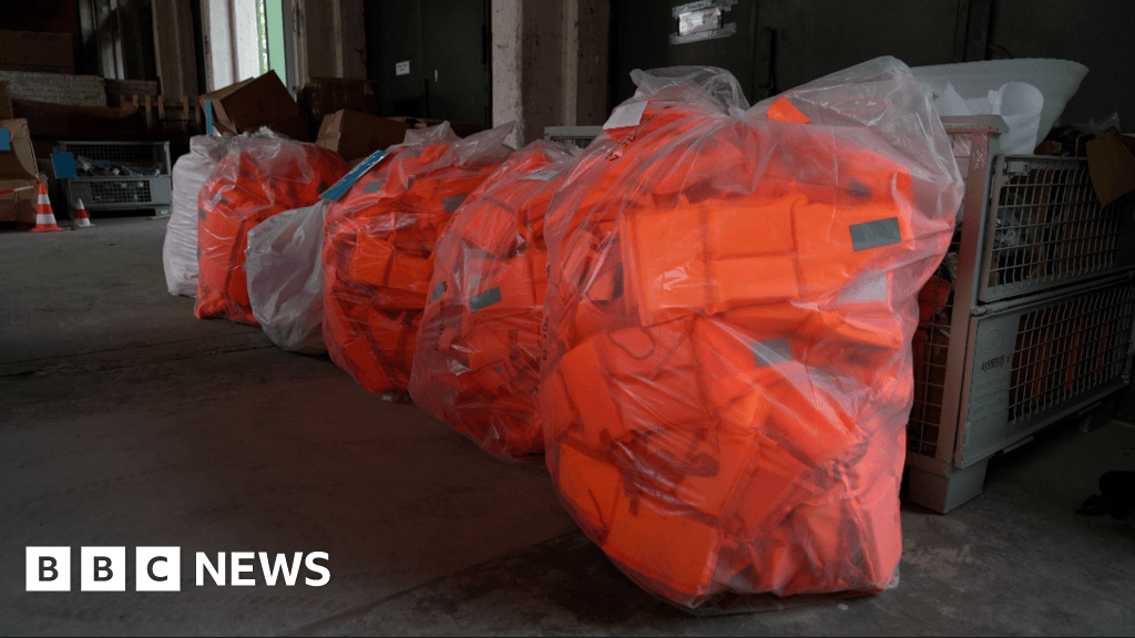 Germany targets small boat gangs in secret police warehouse