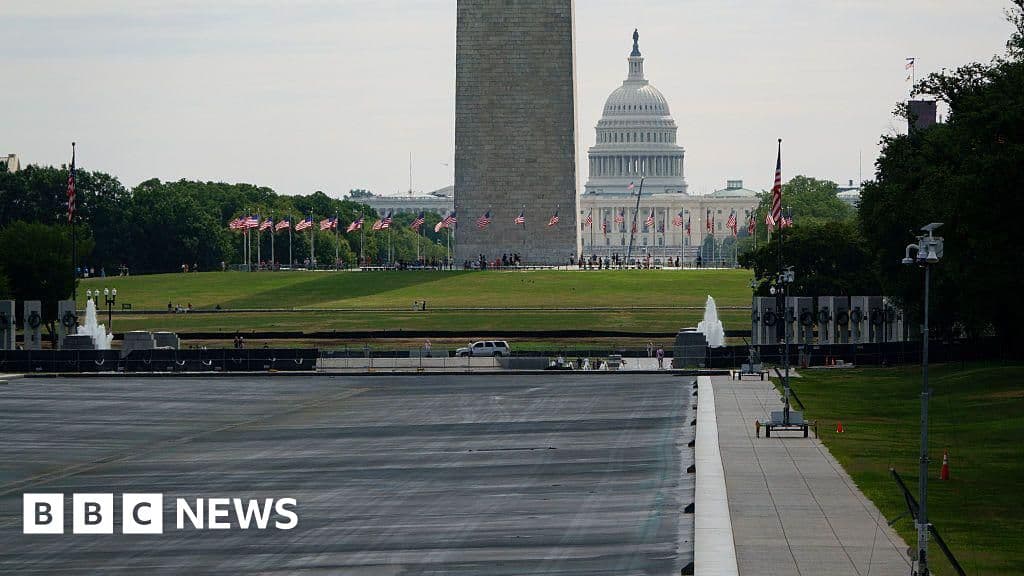 Trump admin drops Reflecting Pool vandalism charge