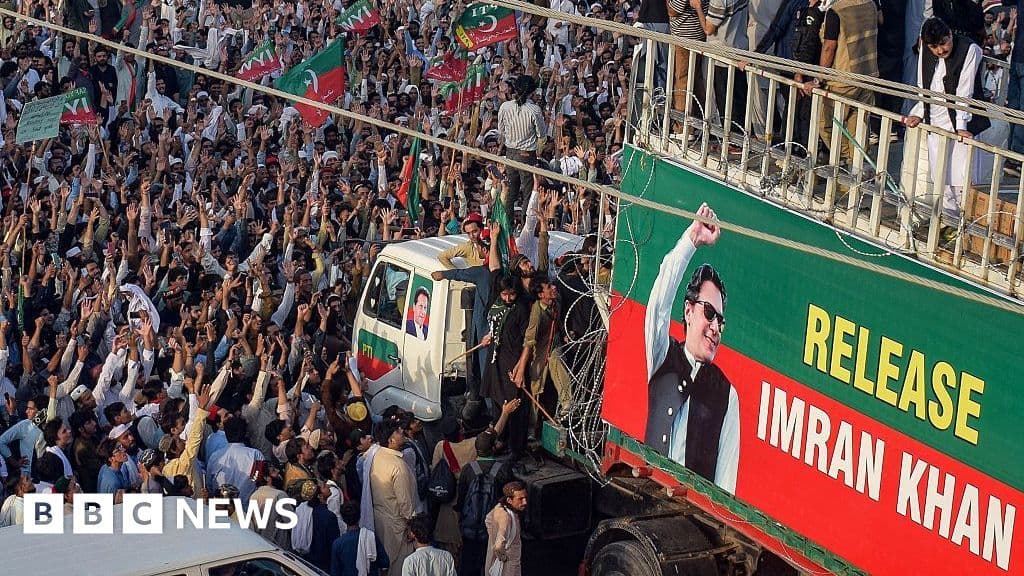 Imran Khan Backers March to Islamabad