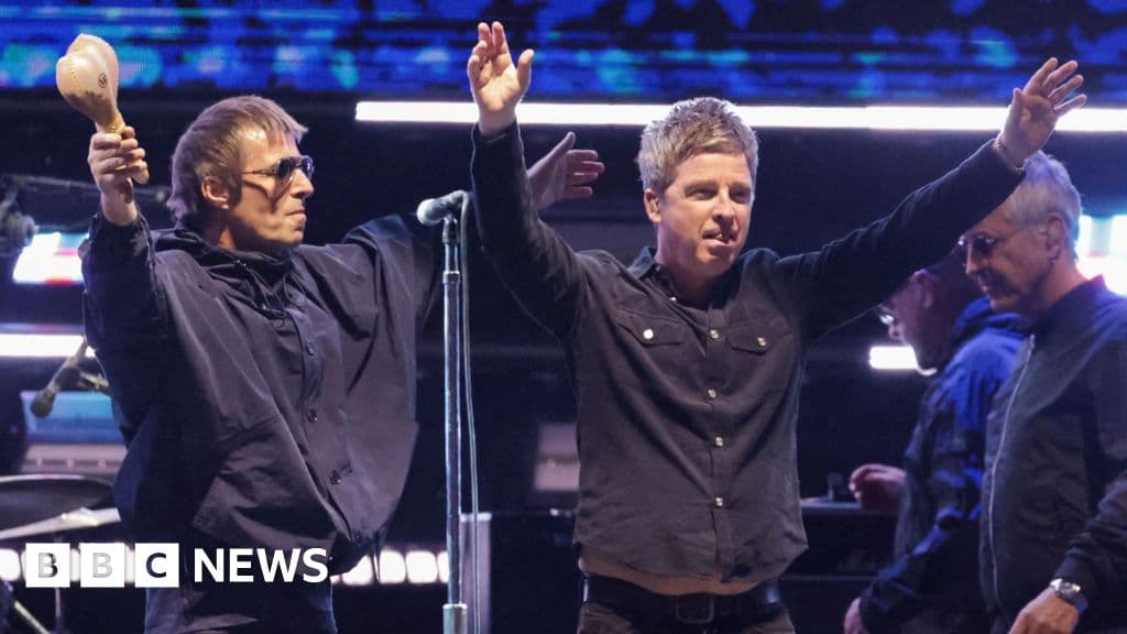 Oasis surpasses Beatles on UK chart