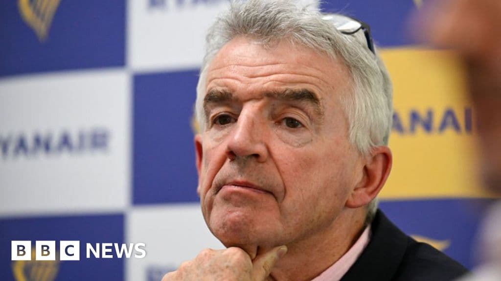 Ryanair CEO يدعو للهدوء