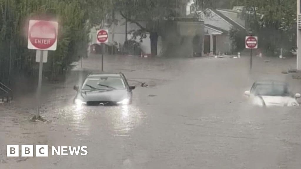 Flash flooding disrupts marathon
