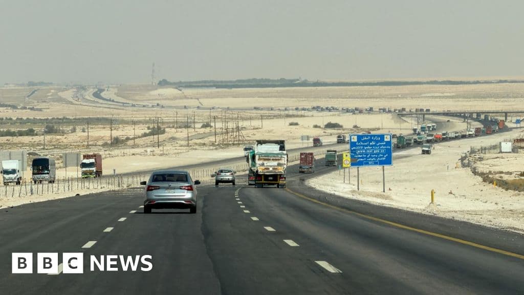 مقتل شخصين في هجوم بمطار شرقي السعودية
