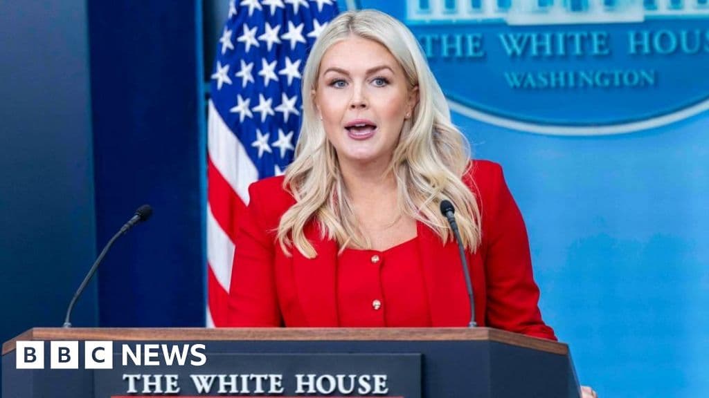 Trump announces Leavitt departure