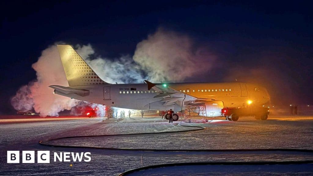 Australian crew conducts winter Antarctica rescue