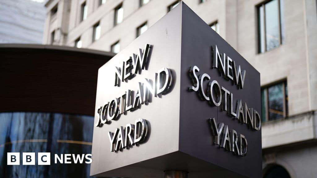 Police do not pursue charges against adviser’s wife over Palestine post