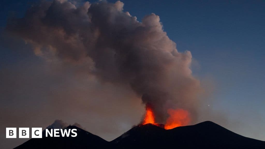 US hiker killed by lightning on Mount Etna