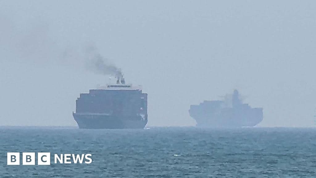 Oman reports positive Hormuz talks as Iran warns against opening strait