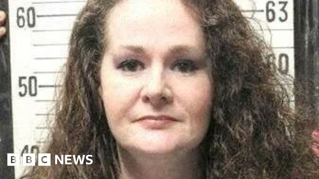 Christa Pike walks after failed US execution