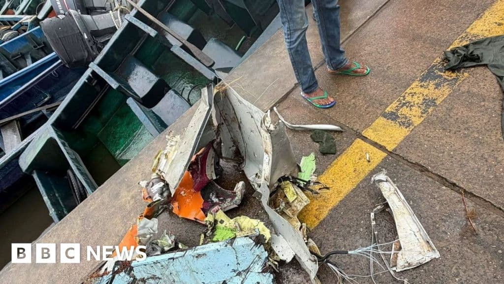 Nigeria military plane crash kills 32