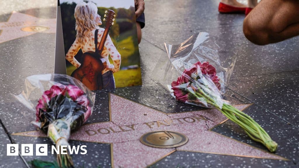 Dolly Parton Honored with New Walk Star