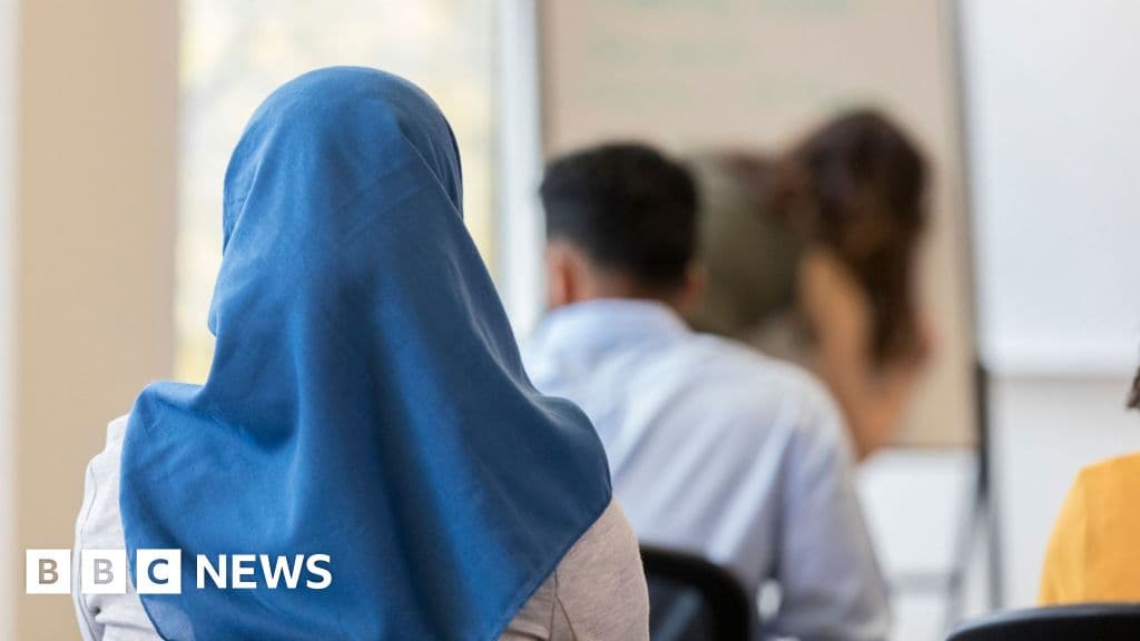 Austria enforces headscarf ban for minors