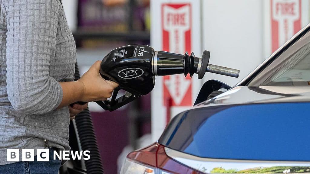 Oil prices reach $100 for first time since May