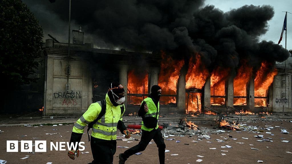 France arrests thousands amid protest clashes