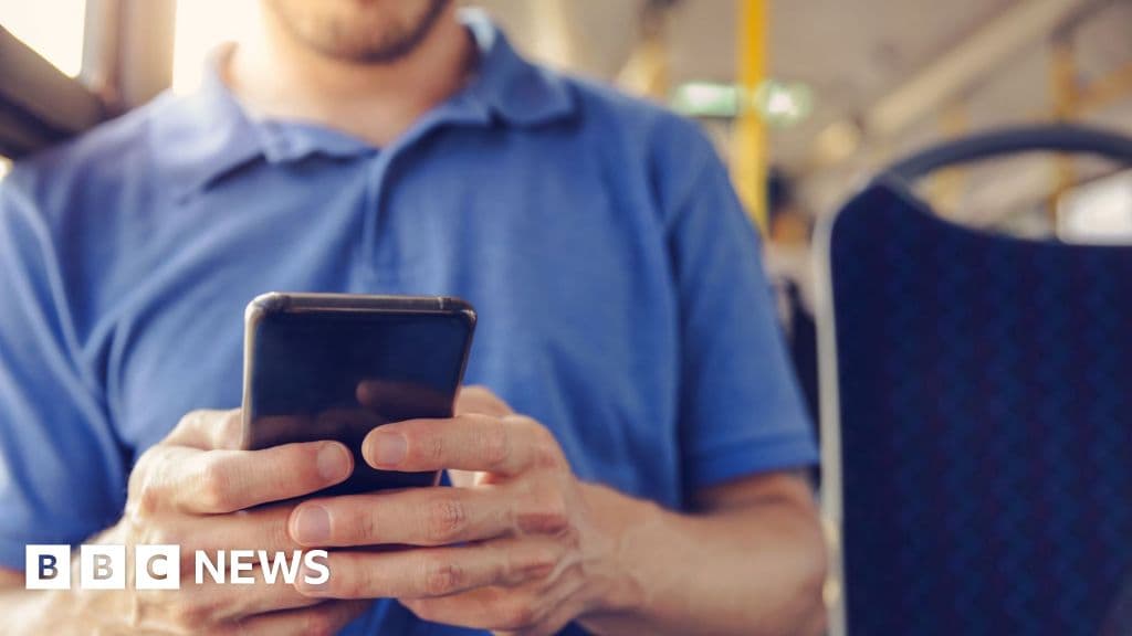Loud bus music may incur £100 fine