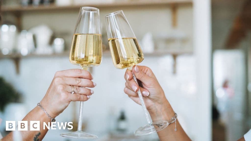 US ban on Canadian alcohol and dairy starts