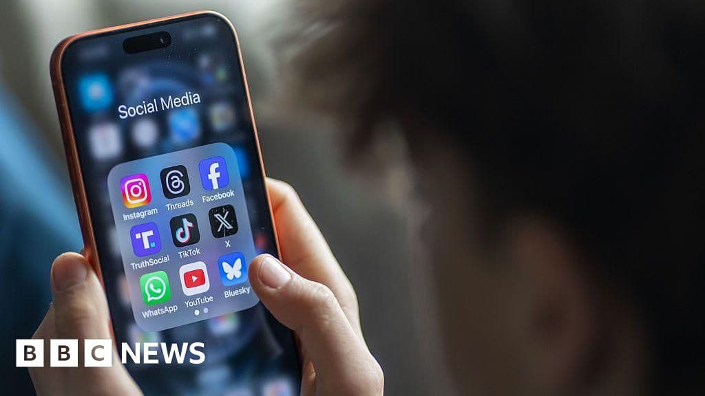 New Zealand aims to restrict social media for under 16s