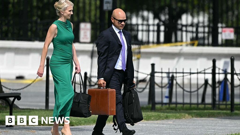 Trump's cash gifts to aides total 45K