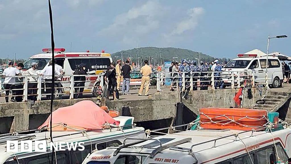 غرق قارب سريع في فيتنام يقتل 15 سائحًا هندياً ويُنقذ العشرات