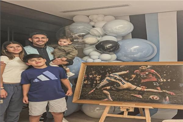 عائلة ليندرو بارديس تحتفل بنجم الأرجنتين