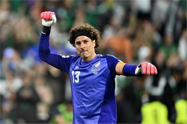 Legendary World Cup goalkeeper retires