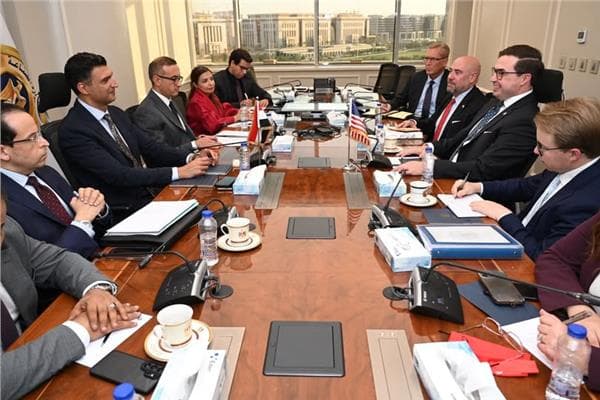 Industry Minister prioritizes AI integration
