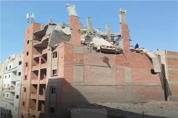 انهيار عقار تحت الإنشاء في طلخا السلطات تتدخل