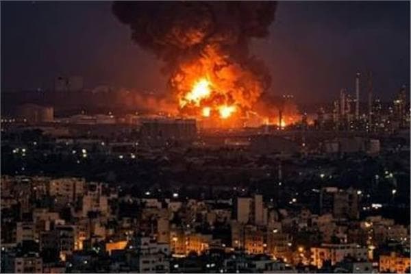 توالى انفجارات في قشم جنوب إيران