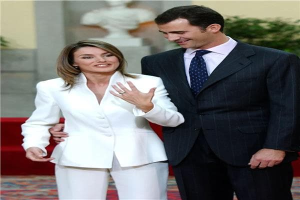خاتم الملكة ليتيزيا يضم 16 ماسة