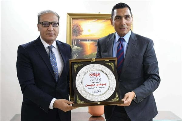 وزير الرياضة يلتقي رئيس أخبار اليوم