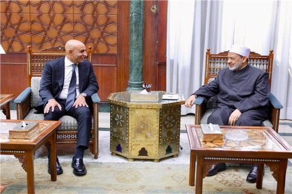 Al-Azhar Sheikh Meets Minister of Education