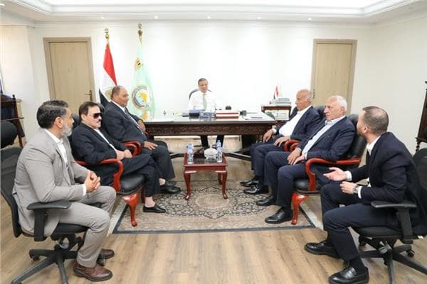 Agriculture Minister discusses poultry export development