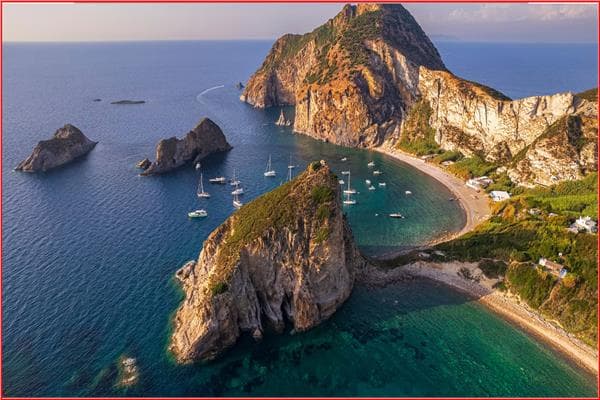 Maroula: An island of silence