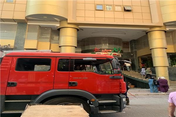 Five people rescued from elevator in Ismailia