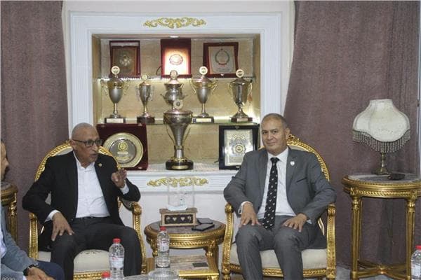 محافظ شمال سيناء يبارك لمدير سيناء الجديد