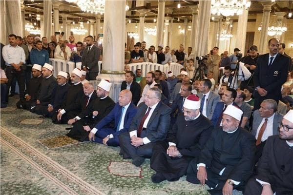 Cairo officials open Al-Imam Al-Husayn Mosque
