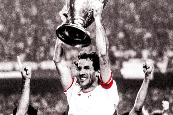 ريال مدريد يعزي باريزي في بيان رسمي