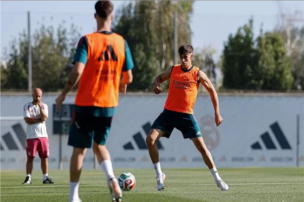 كارلوس إسباي يعبر عن سعادته ويحضر لضمان نجاح ريال مدريد